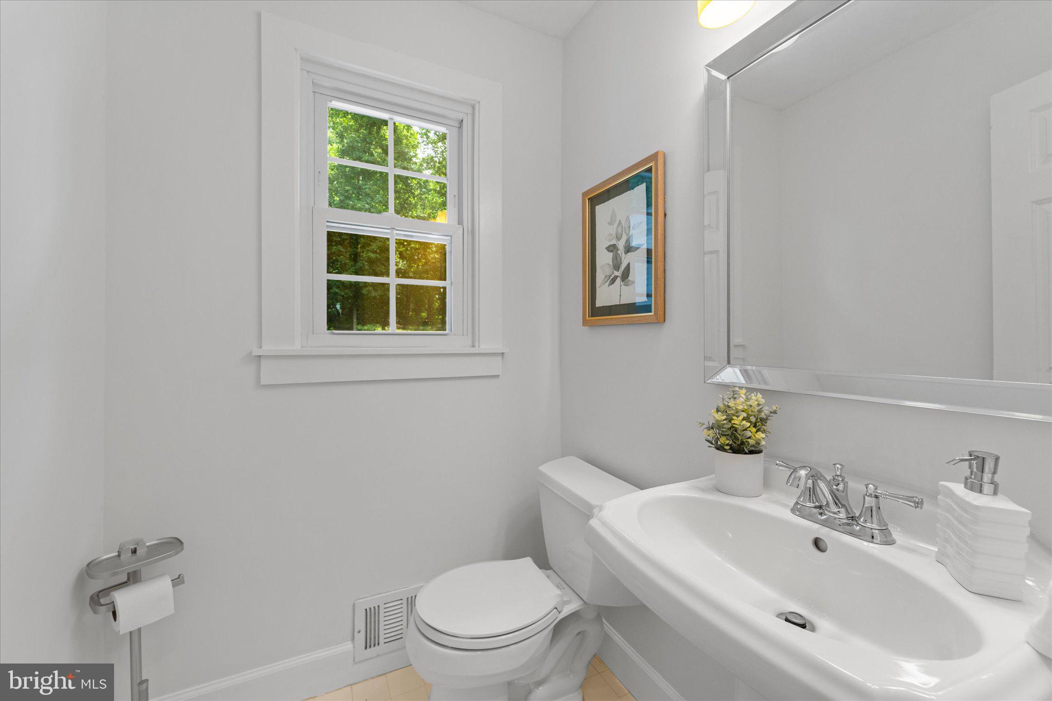 2509 Villanova Dr