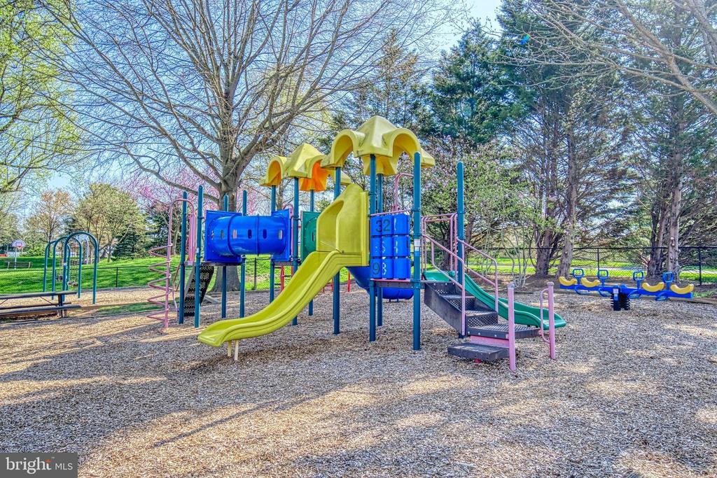 2473 Freetown Dr