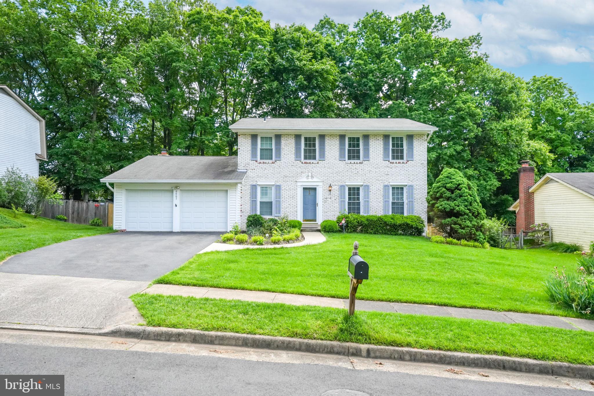 6907 Shackle Pl