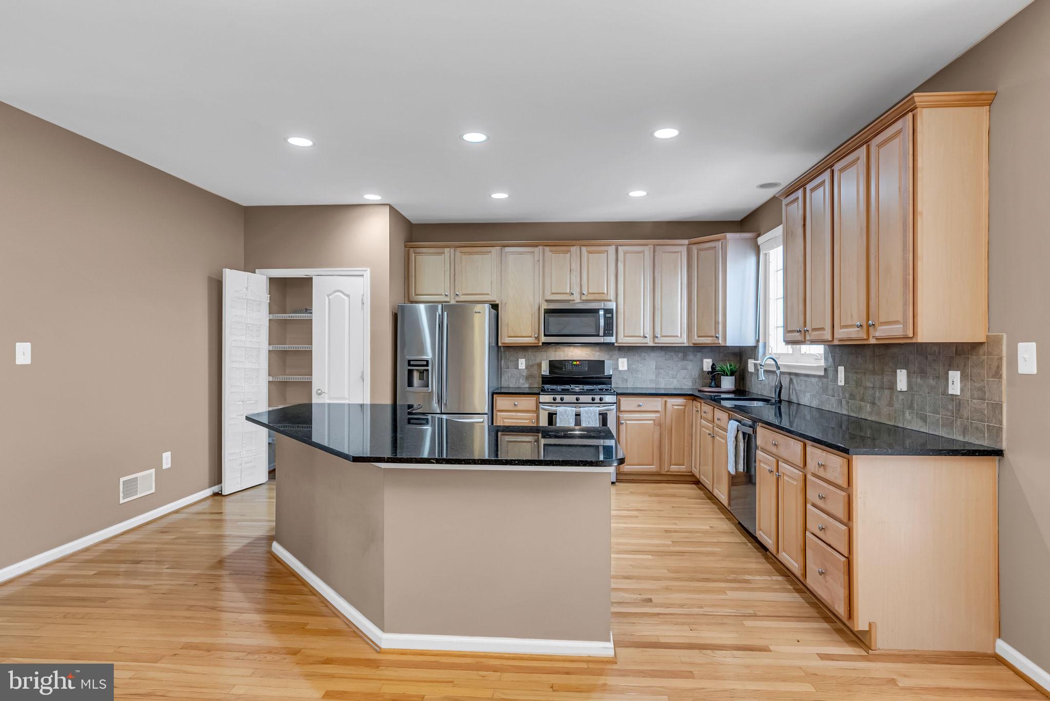 6889 Rolling Creek Way
