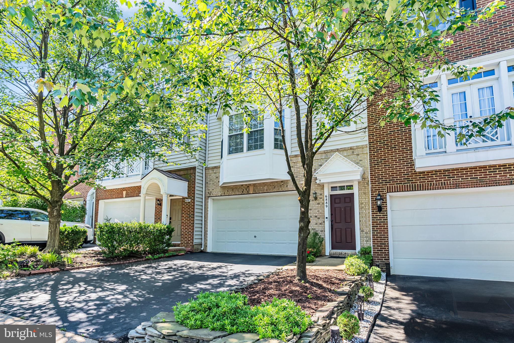 6889 Rolling Creek Way