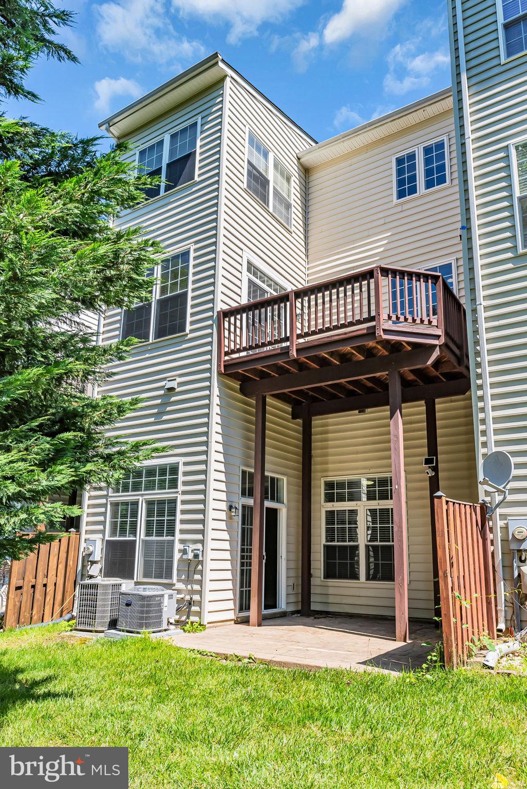 6889 Rolling Creek Way