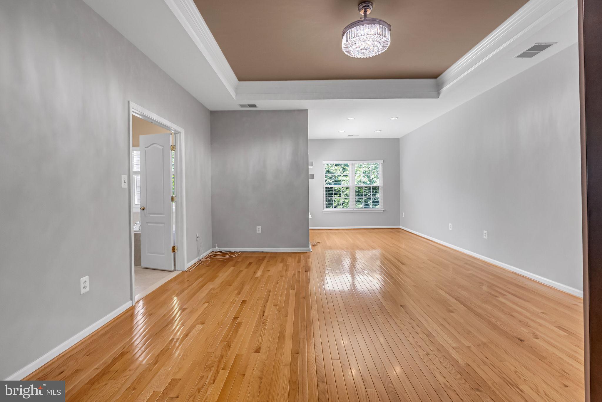 6889 Rolling Creek Way