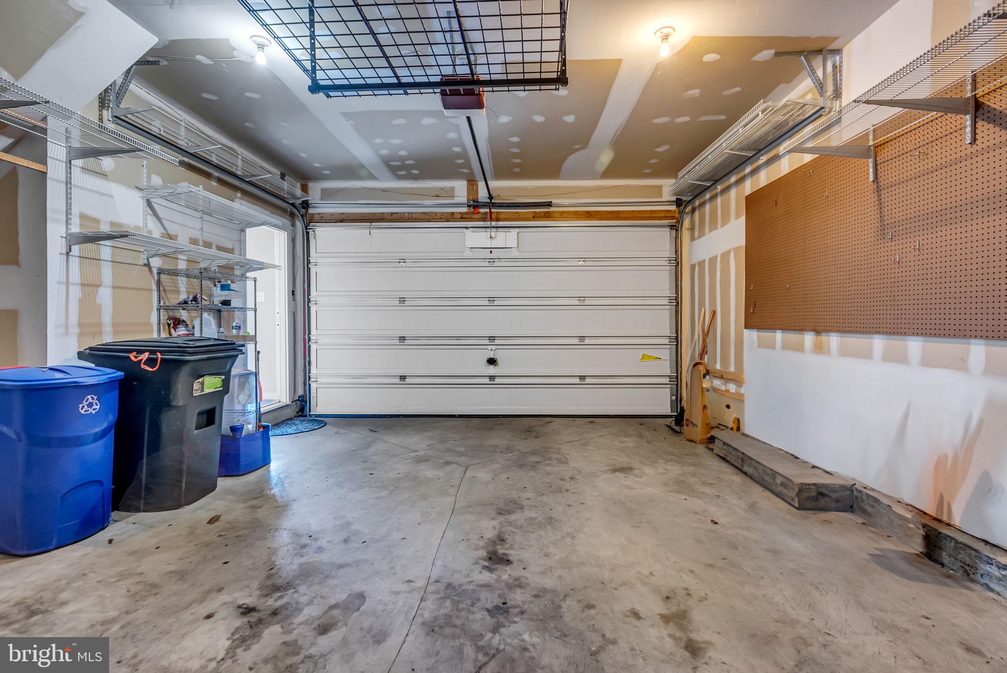 6889 Rolling Creek Way