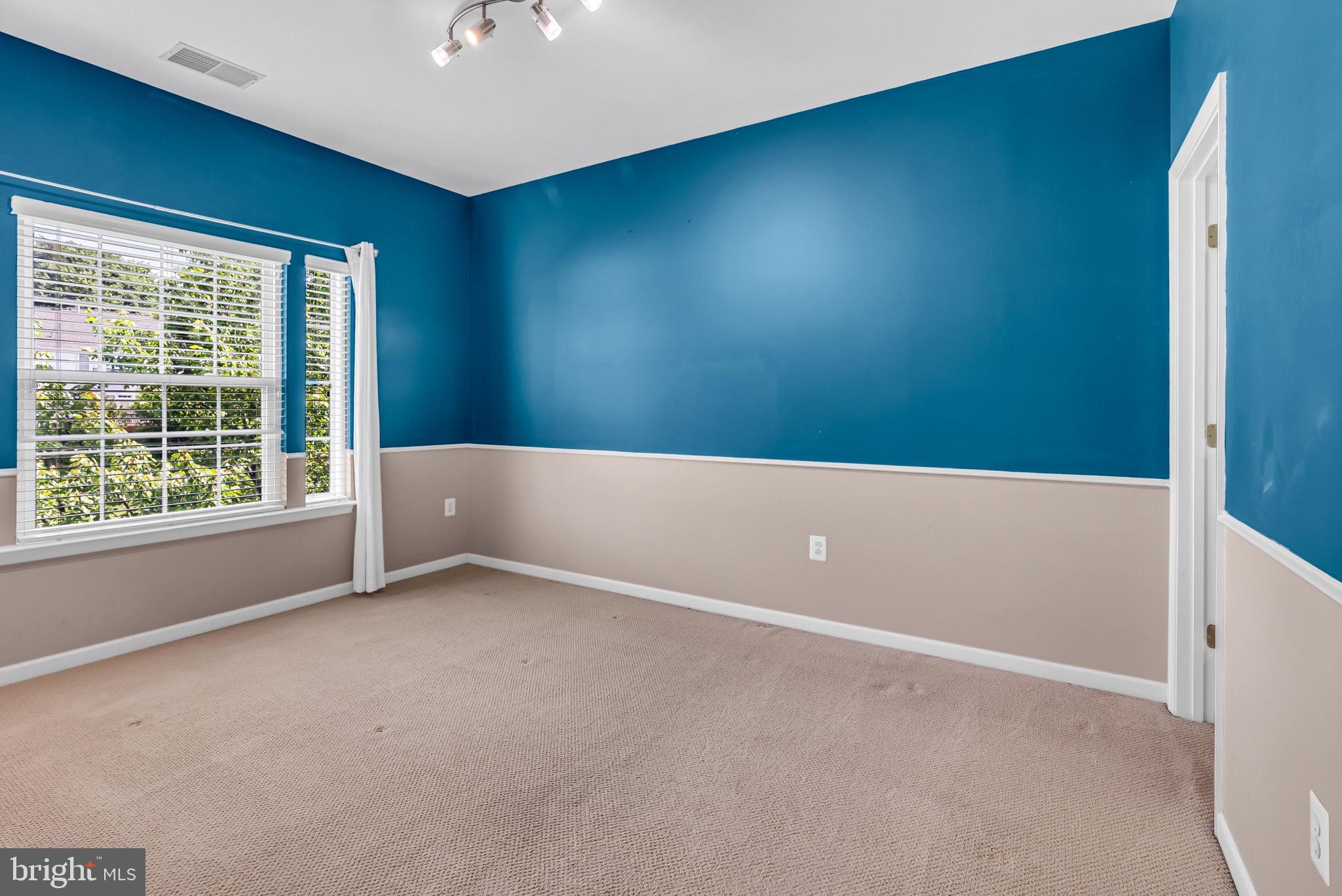 6889 Rolling Creek Way