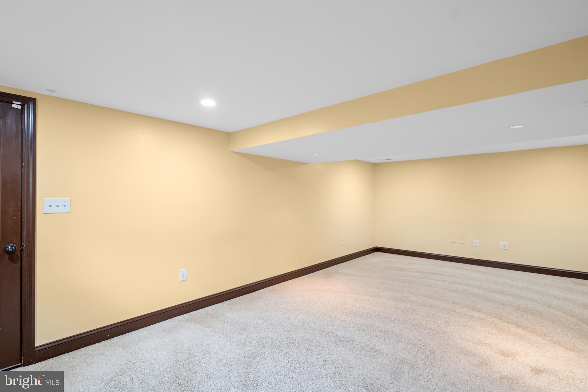 3306 Patrick Henry Dr