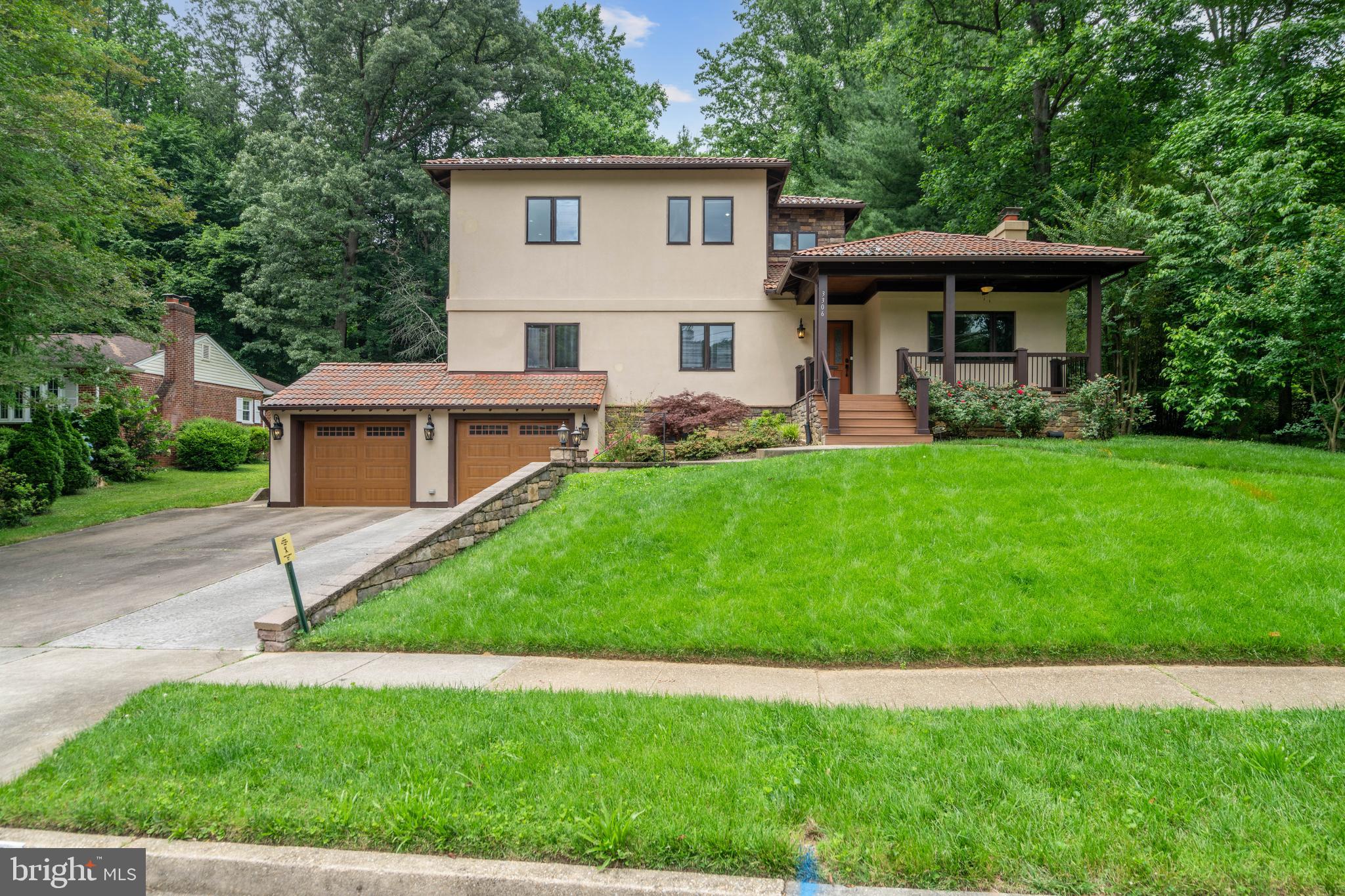 3306 Patrick Henry Dr