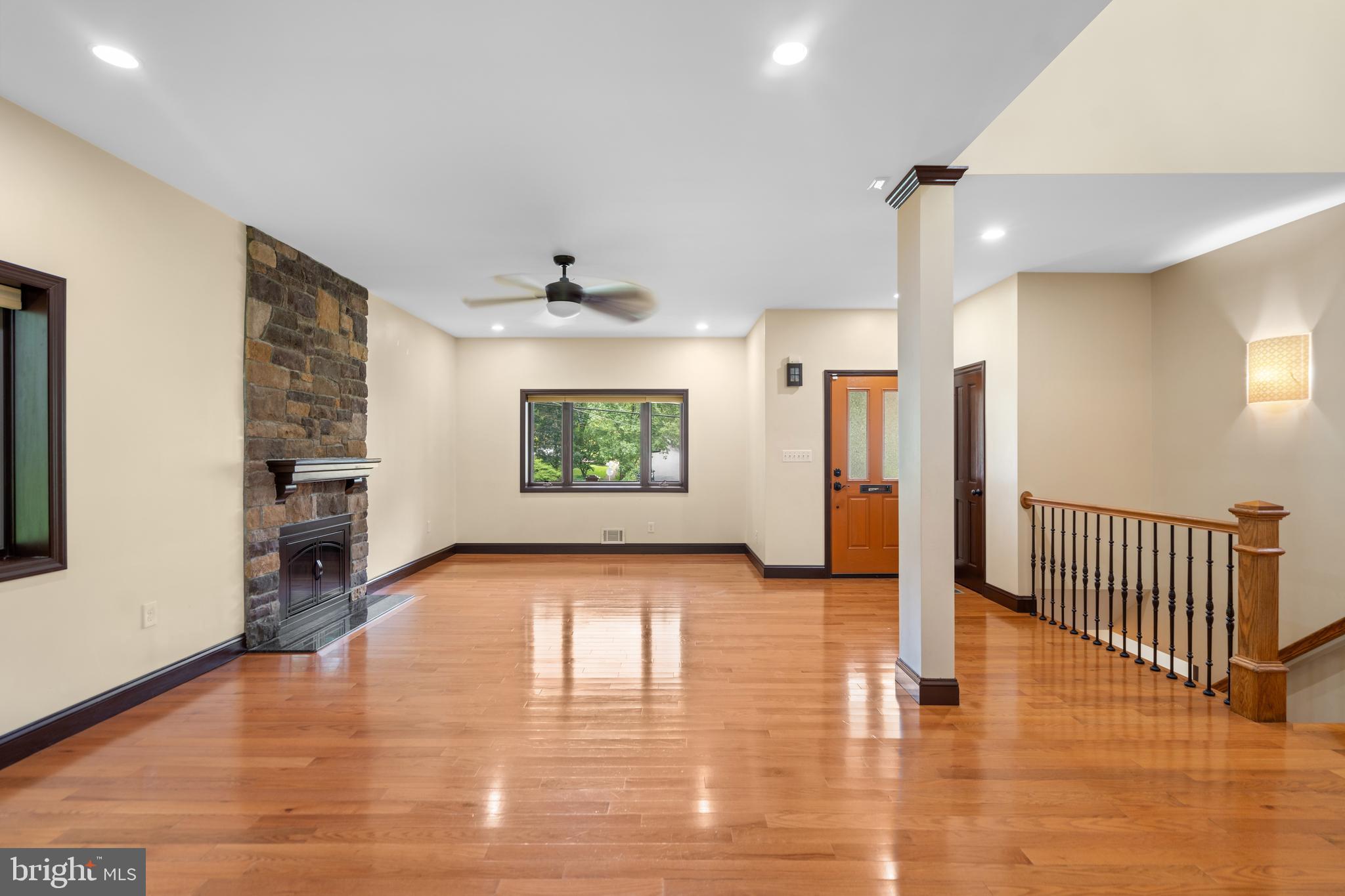 3306 Patrick Henry Dr