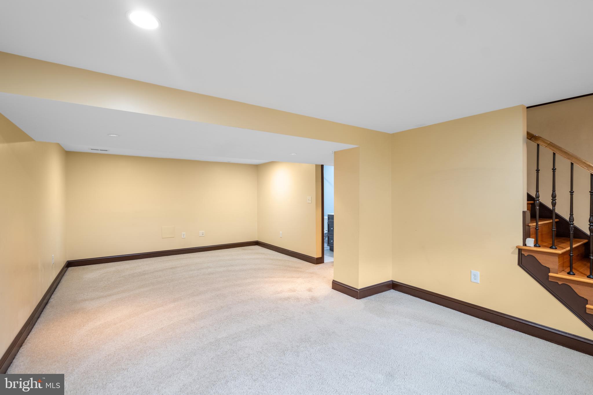 3306 Patrick Henry Dr