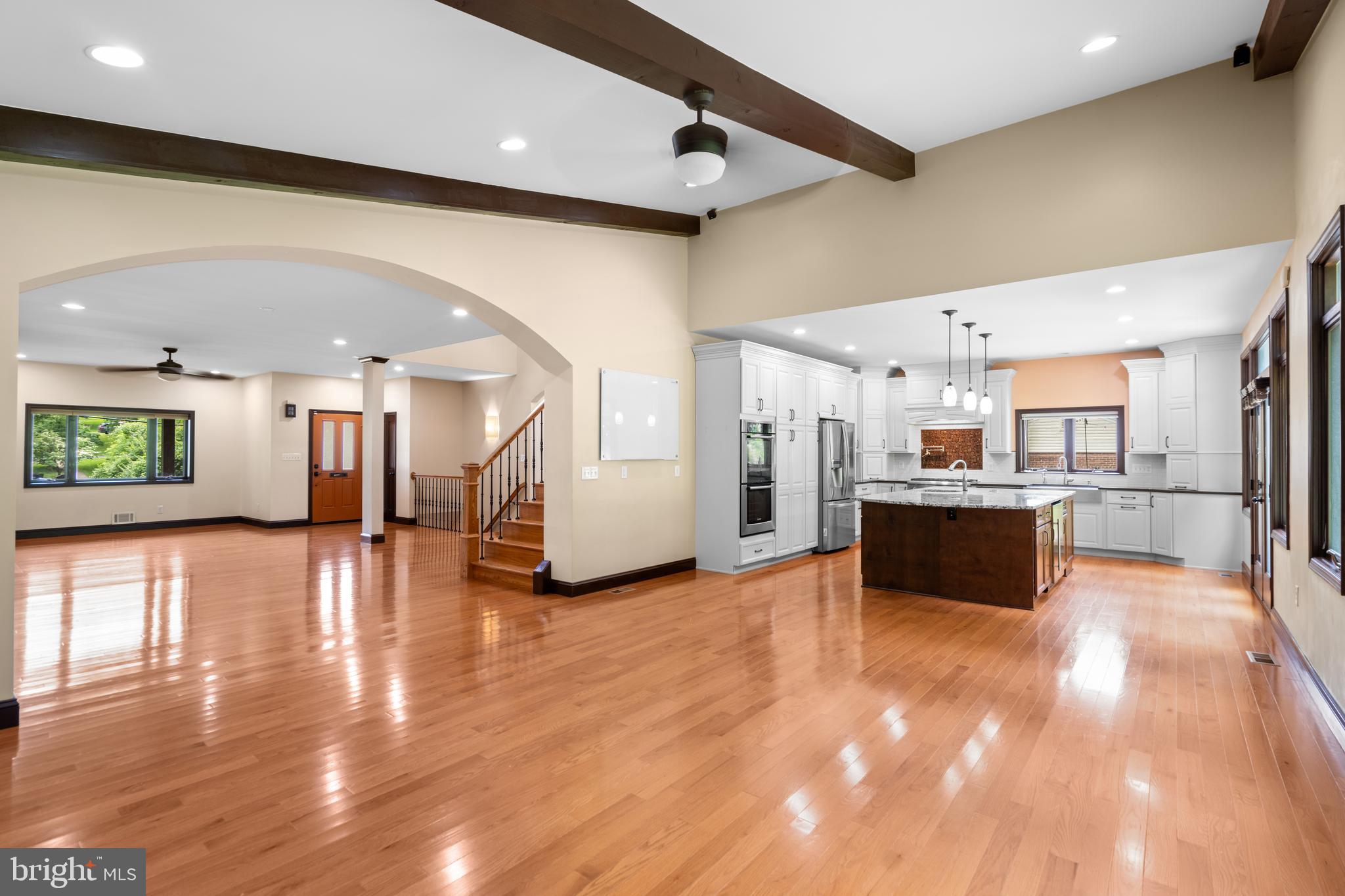 3306 Patrick Henry Dr