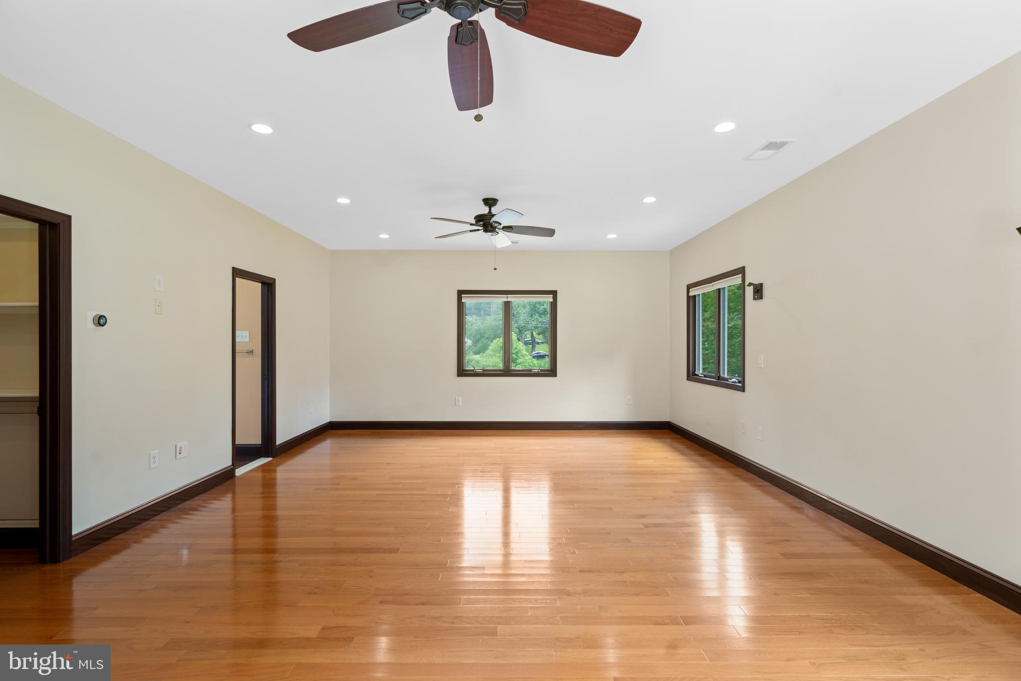 3306 Patrick Henry Dr