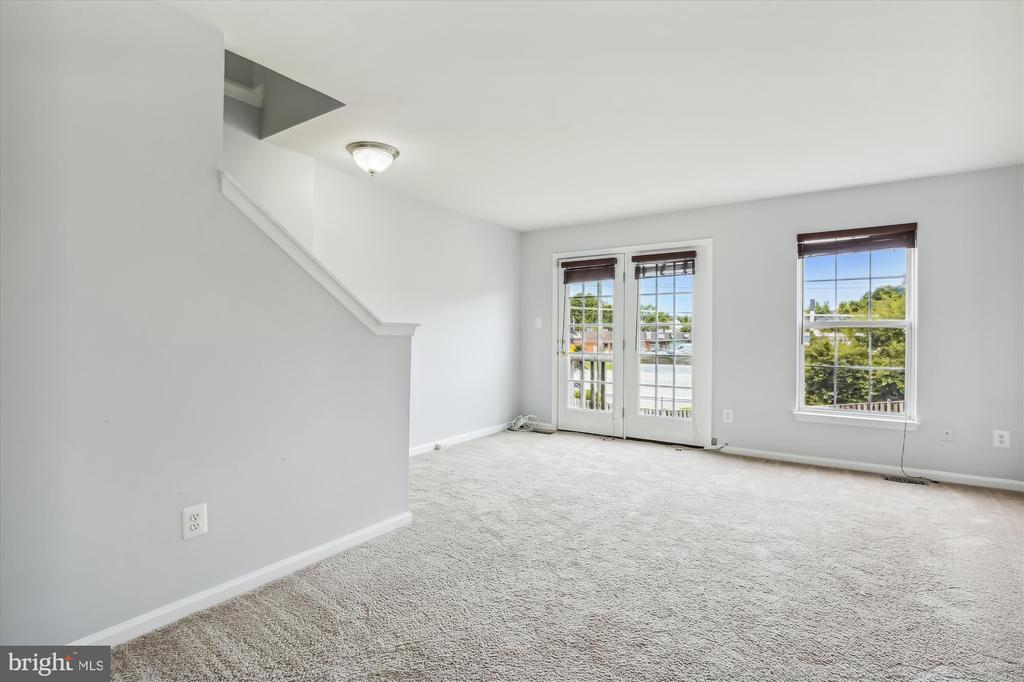 8360 HUNTER MURPHY CIR