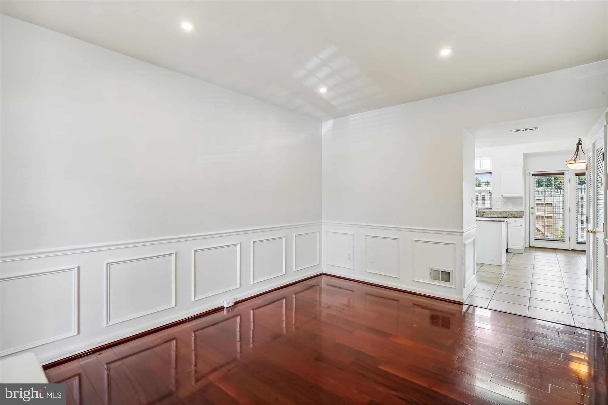 8360 HUNTER MURPHY CIR