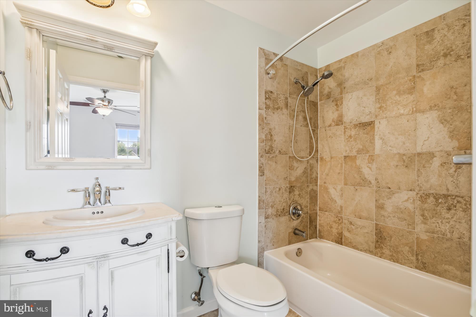 8360 HUNTER MURPHY CIR