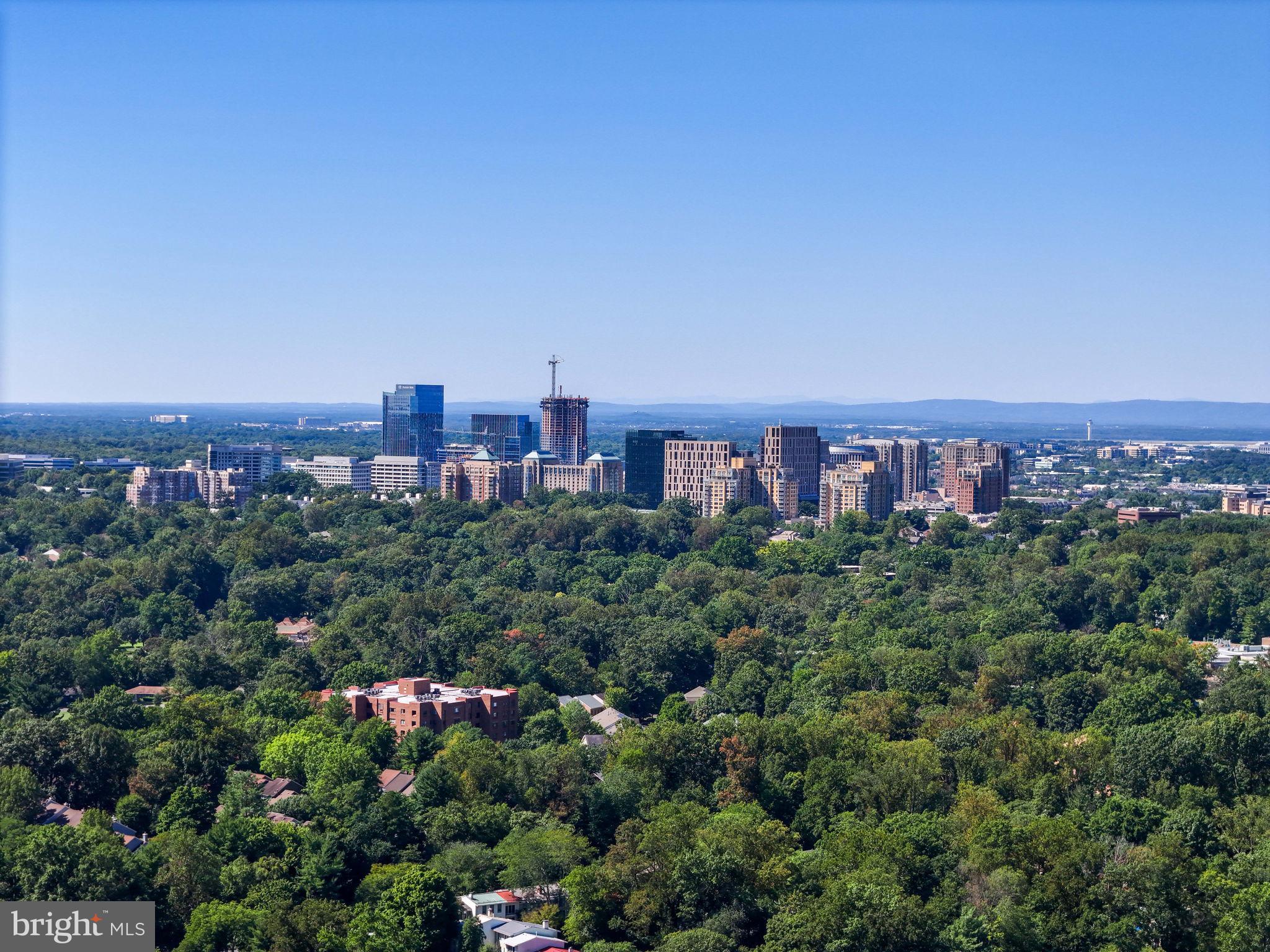 1411 Northgate Sq #1411-12b