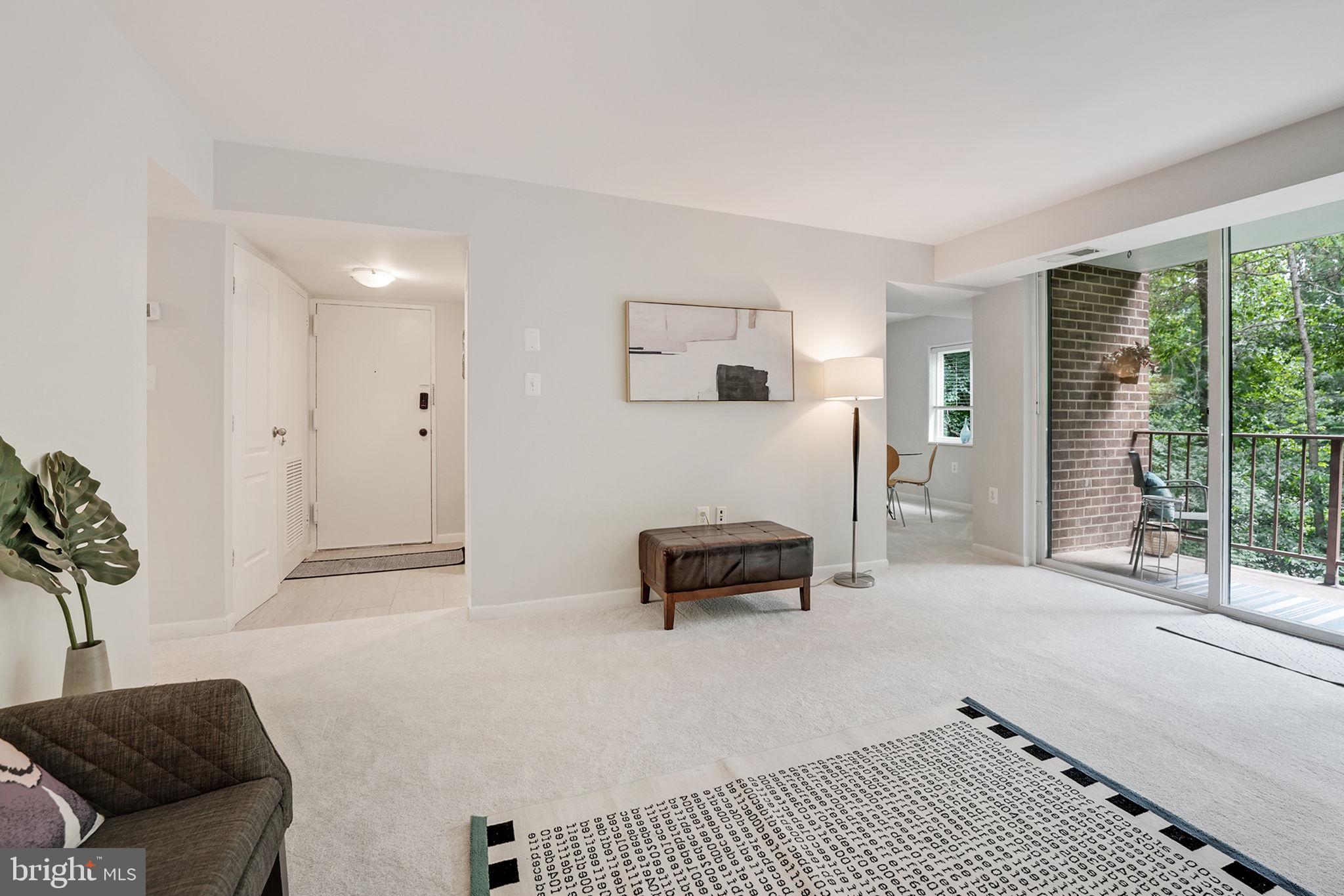 1411 Northgate Sq #1411-12b