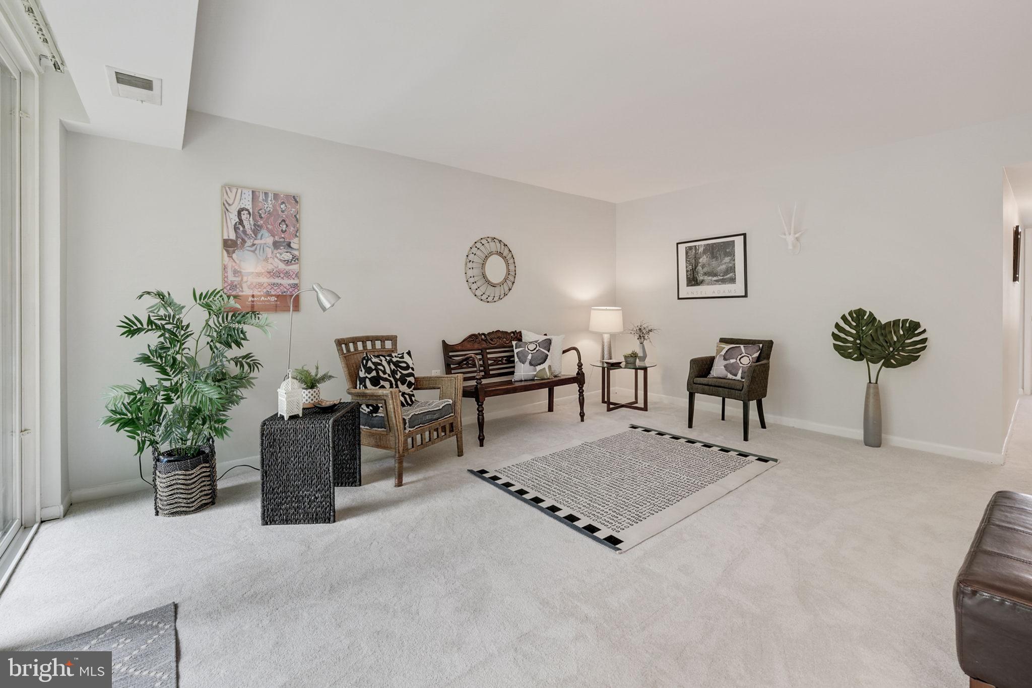 1411 Northgate Sq #1411-12b