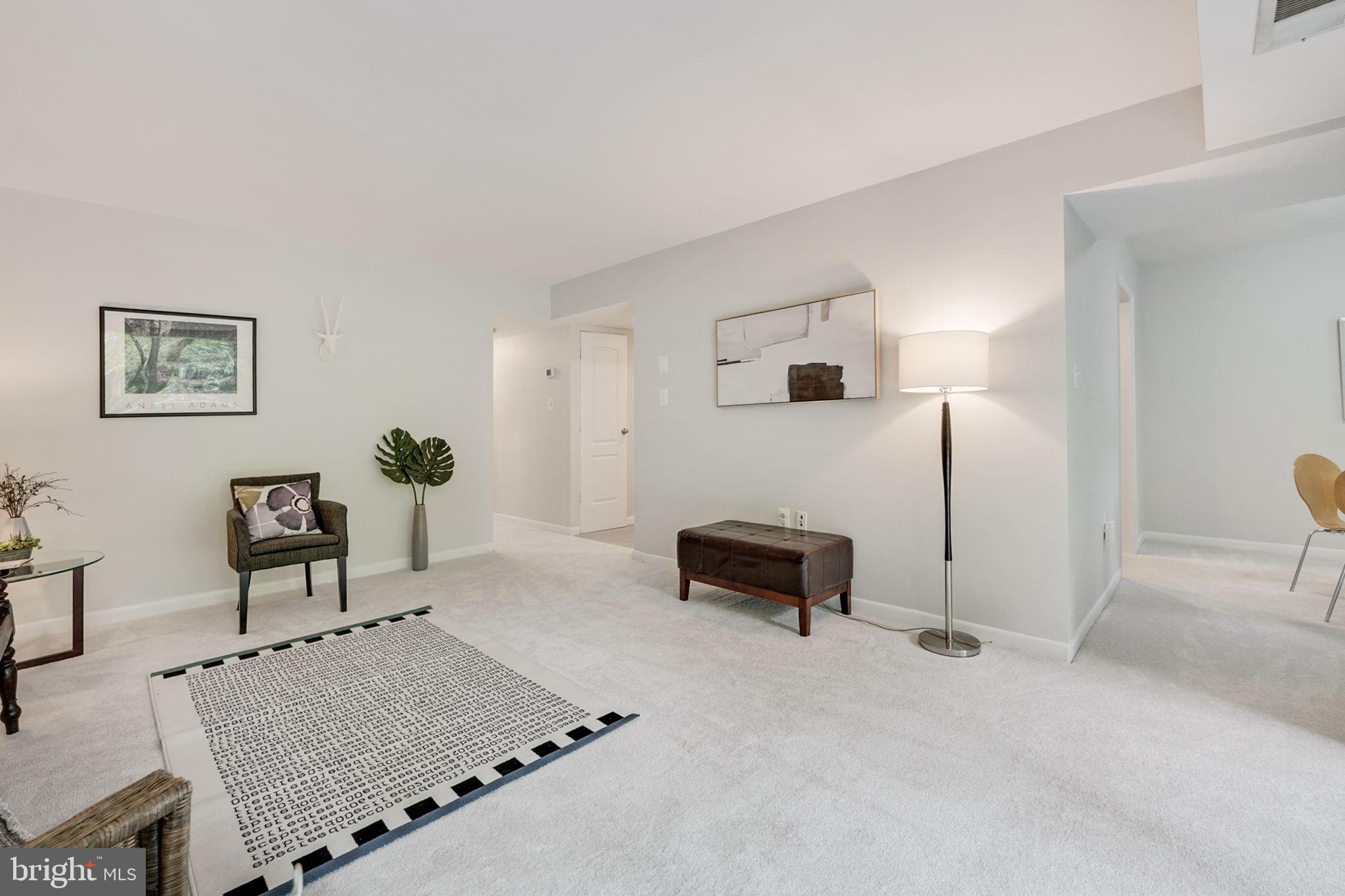 1411 Northgate Sq #1411-12b