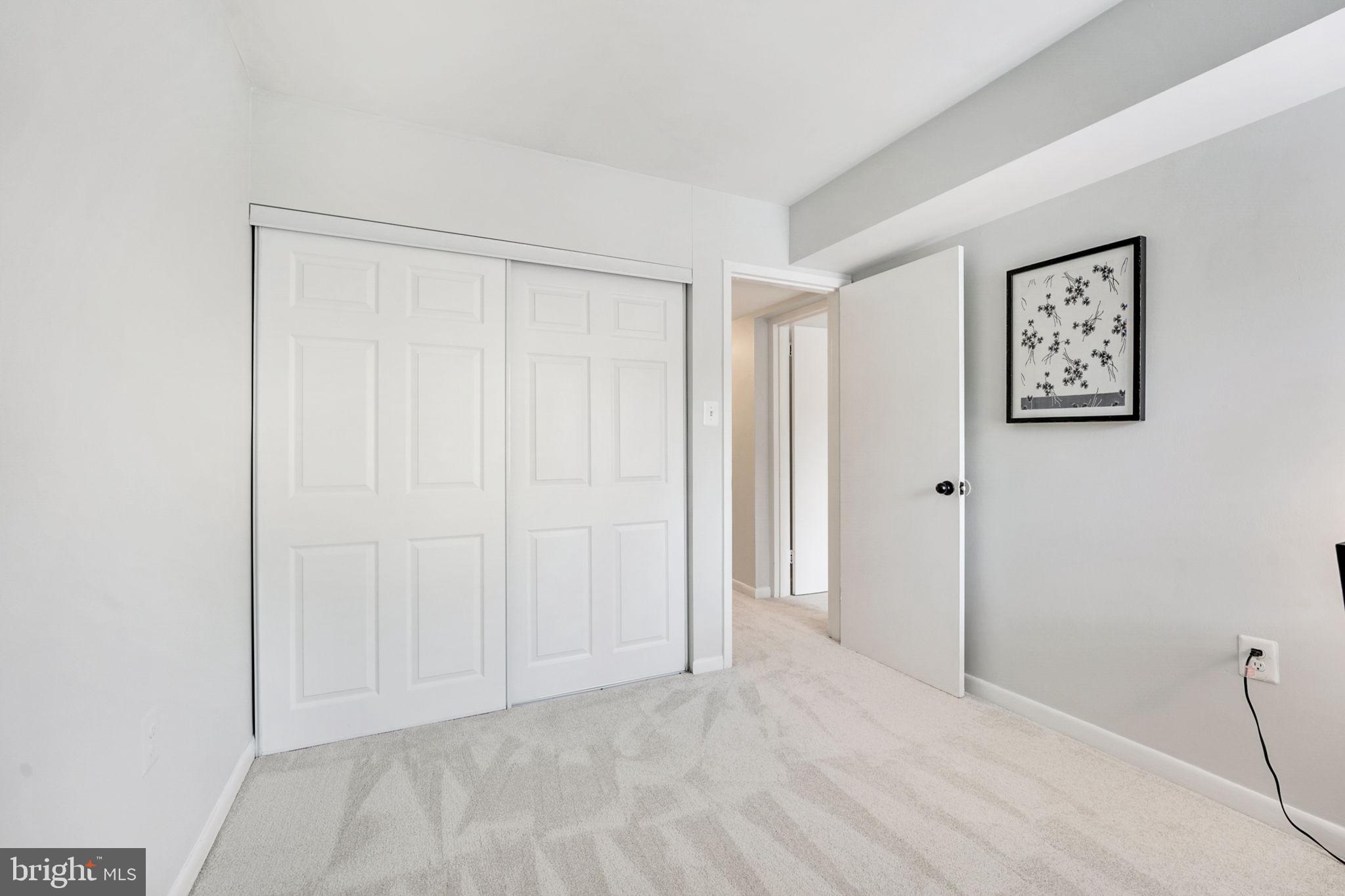 1411 Northgate Sq #1411-12b