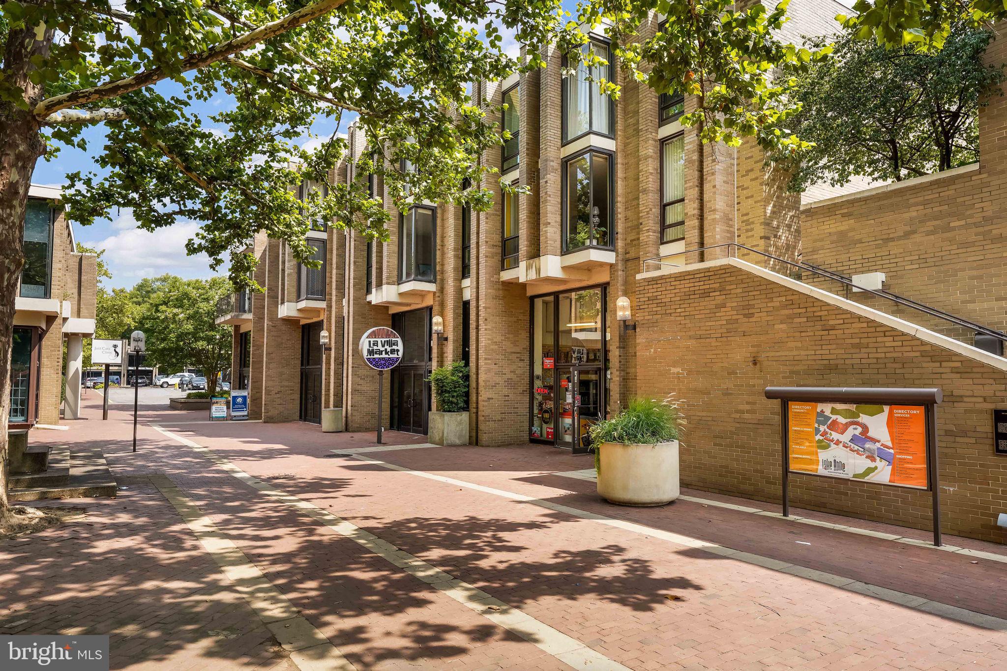 1411 Northgate Sq #1411-12b