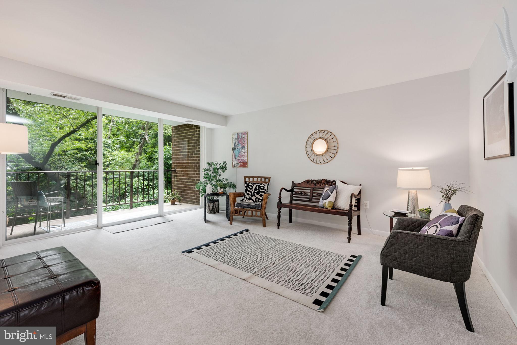 1411 Northgate Sq #1411-12b