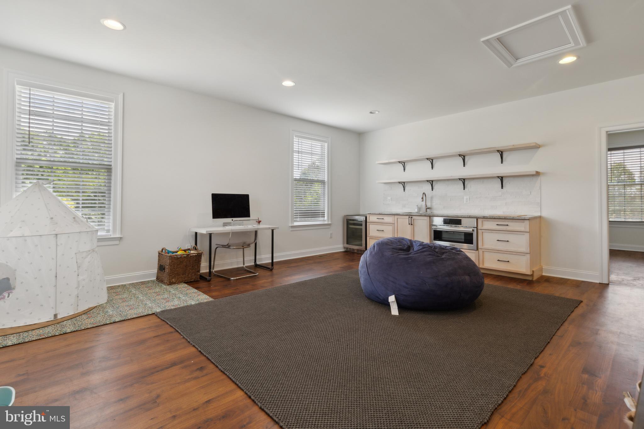 16205 Sunset View Trl