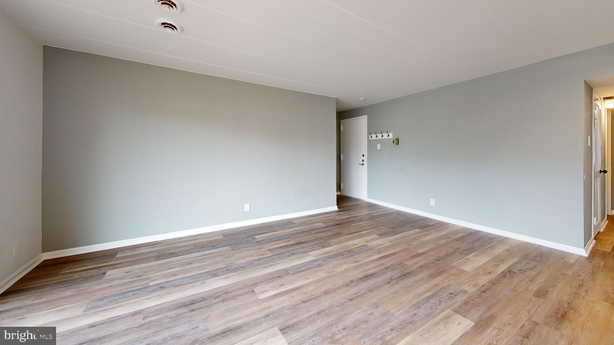 2648 REDCOAT DR #97