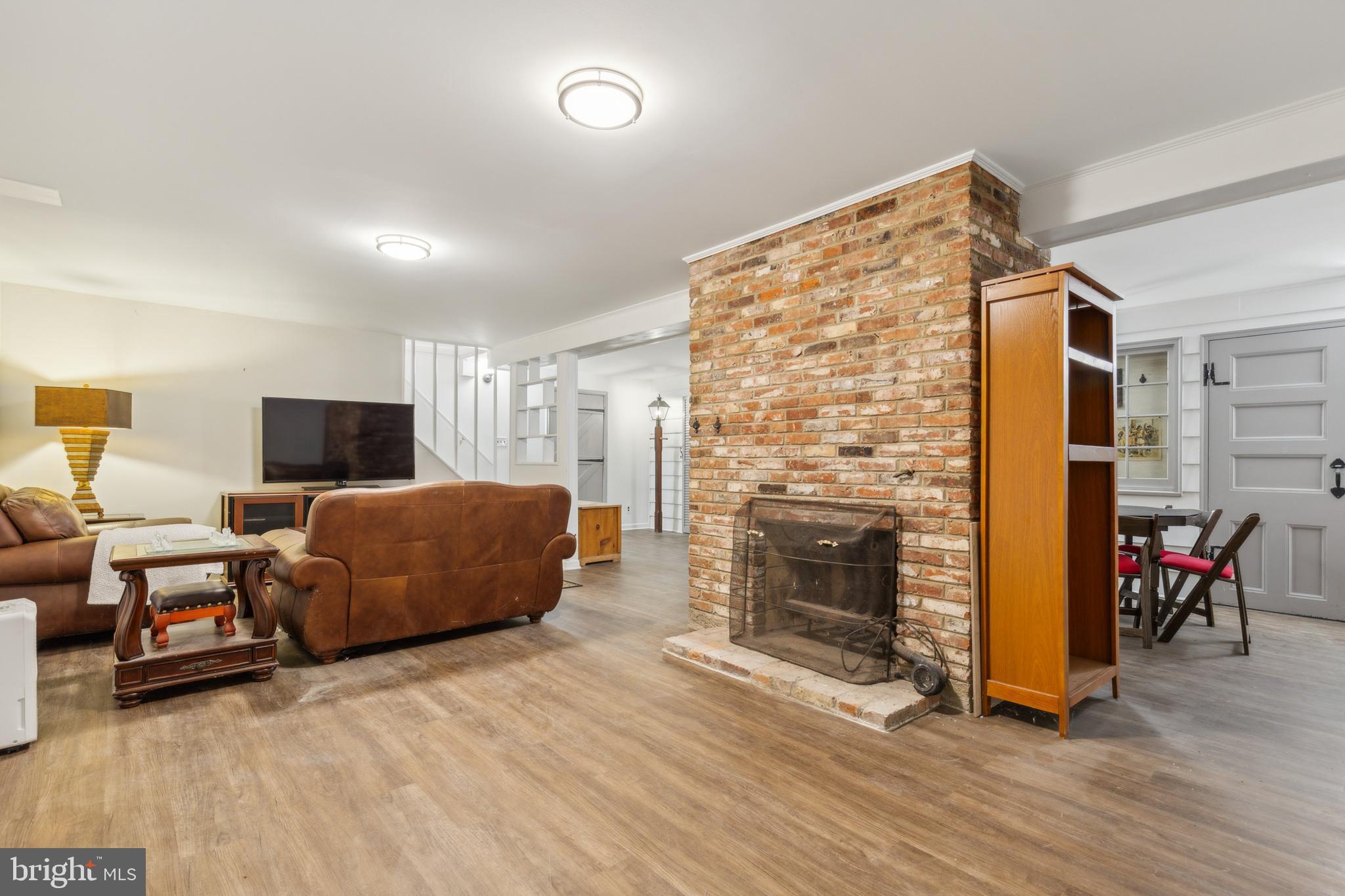 3800 DENSMORE COURT