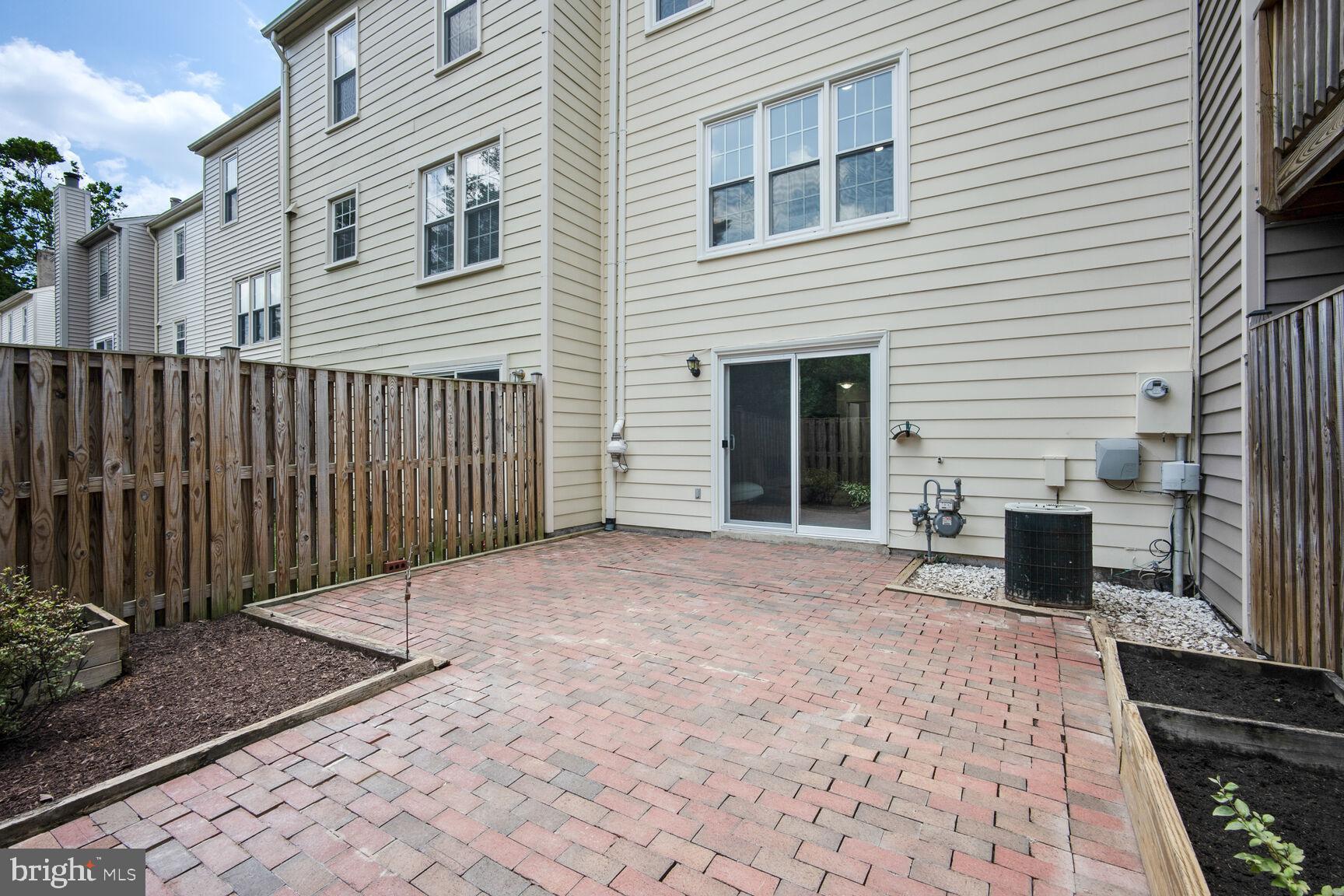 10441 Malone Ct