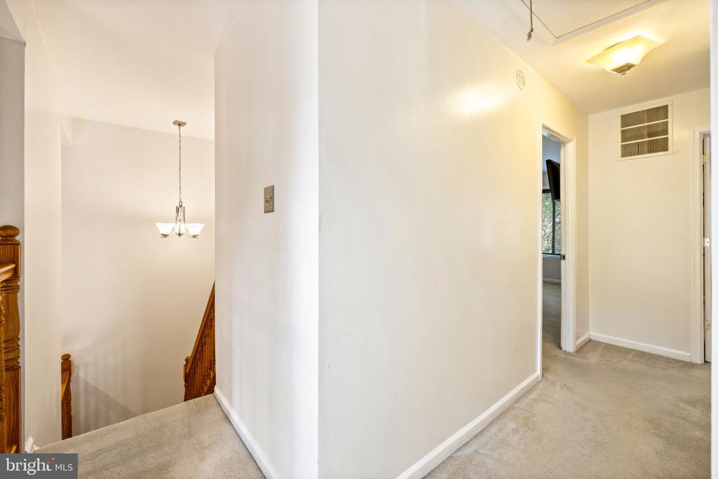 10905 KNIGHTS BRIDGE COURT