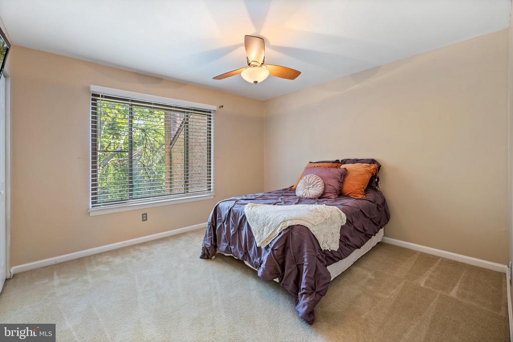 10905 KNIGHTS BRIDGE COURT