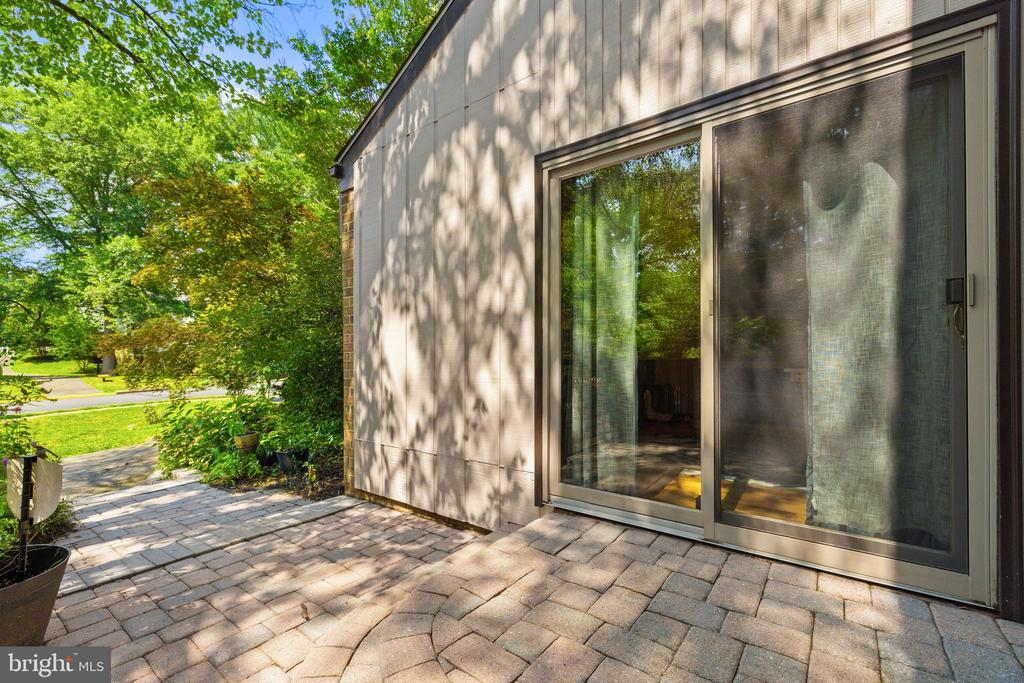 10905 KNIGHTS BRIDGE COURT
