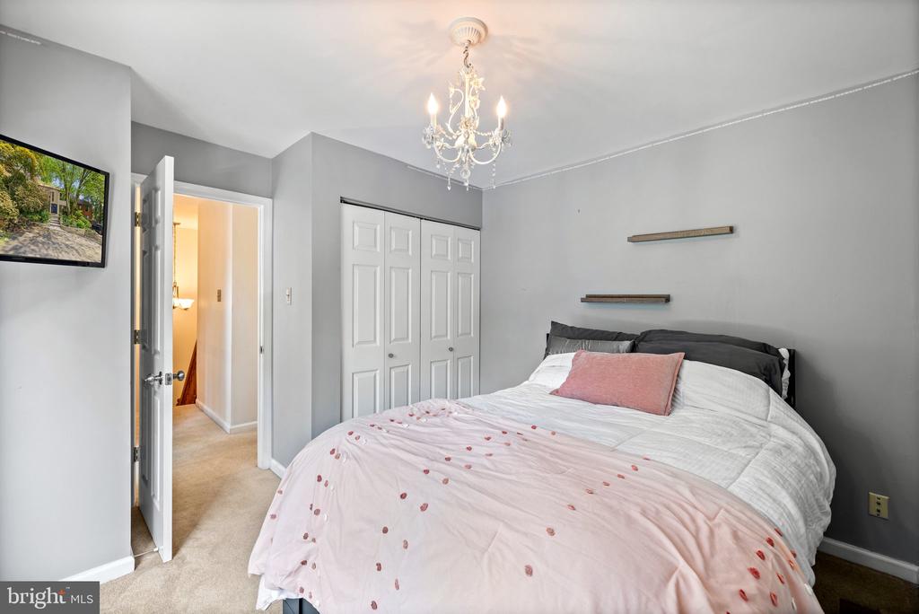 10905 KNIGHTS BRIDGE COURT