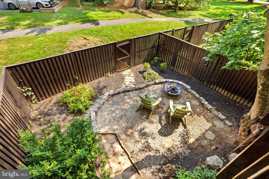10905 KNIGHTS BRIDGE COURT