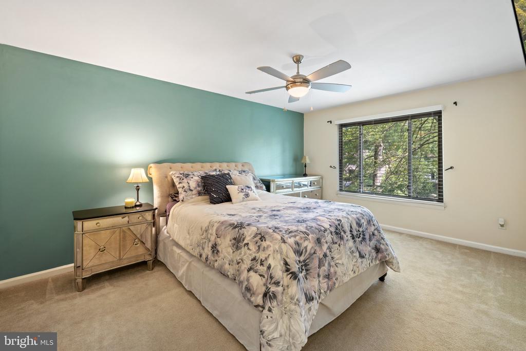 10905 KNIGHTS BRIDGE COURT