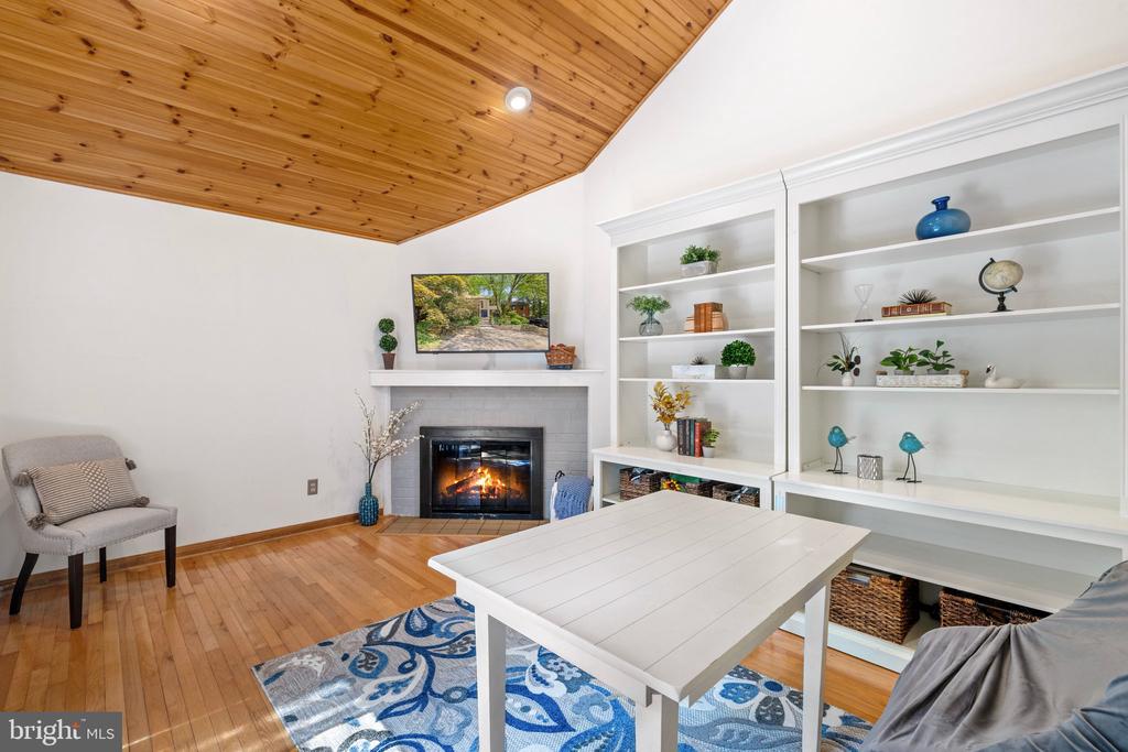10905 KNIGHTS BRIDGE COURT