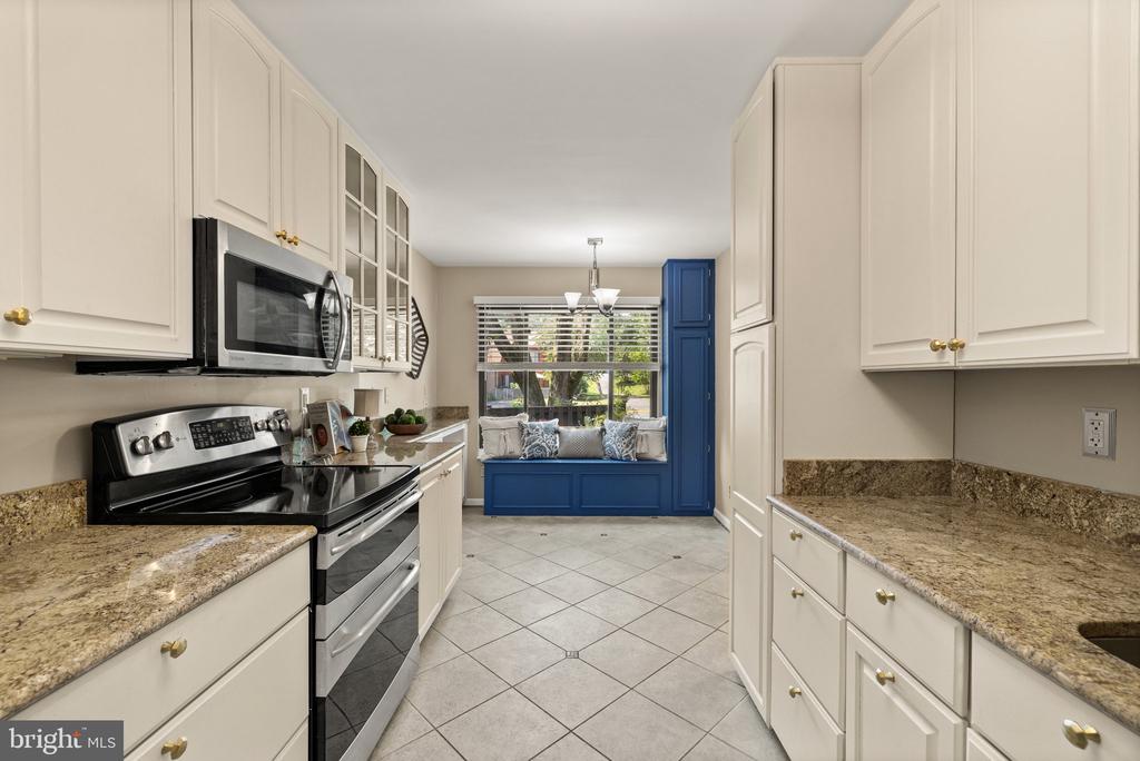 10905 KNIGHTS BRIDGE COURT