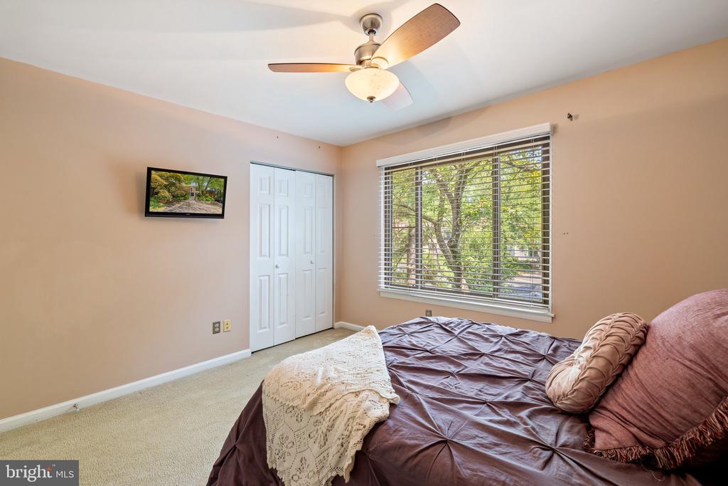 10905 KNIGHTS BRIDGE COURT