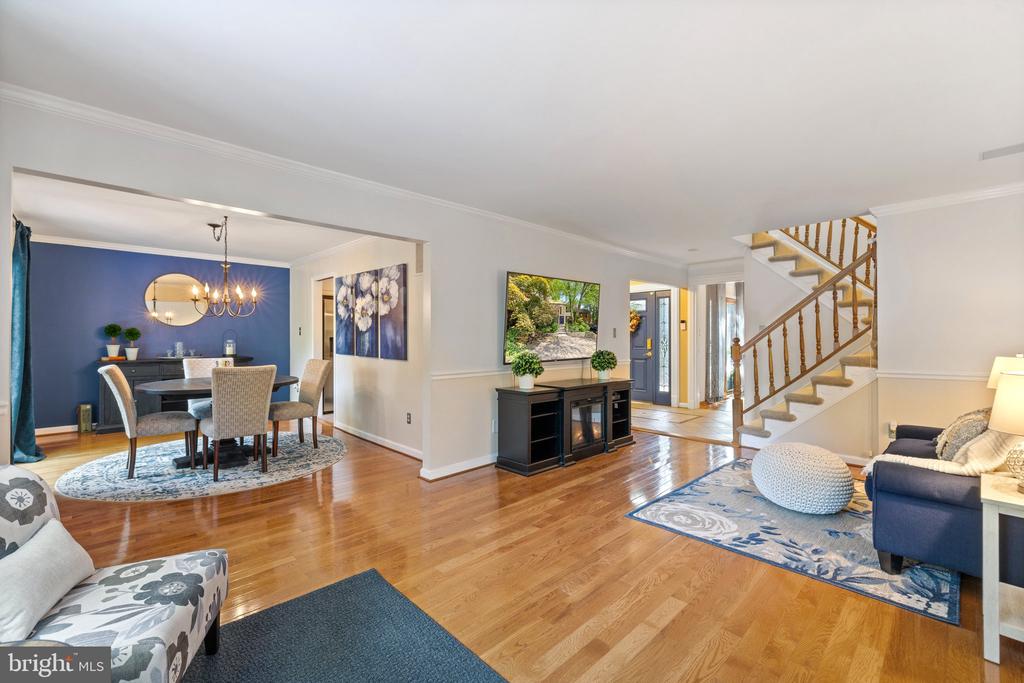 10905 KNIGHTS BRIDGE COURT