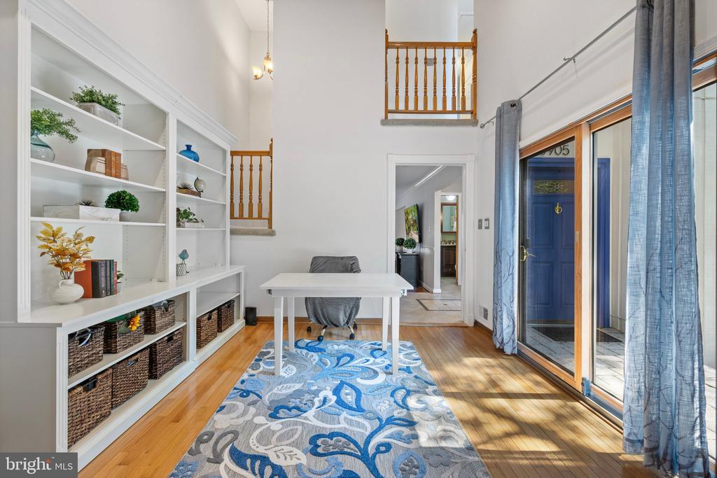 10905 KNIGHTS BRIDGE COURT