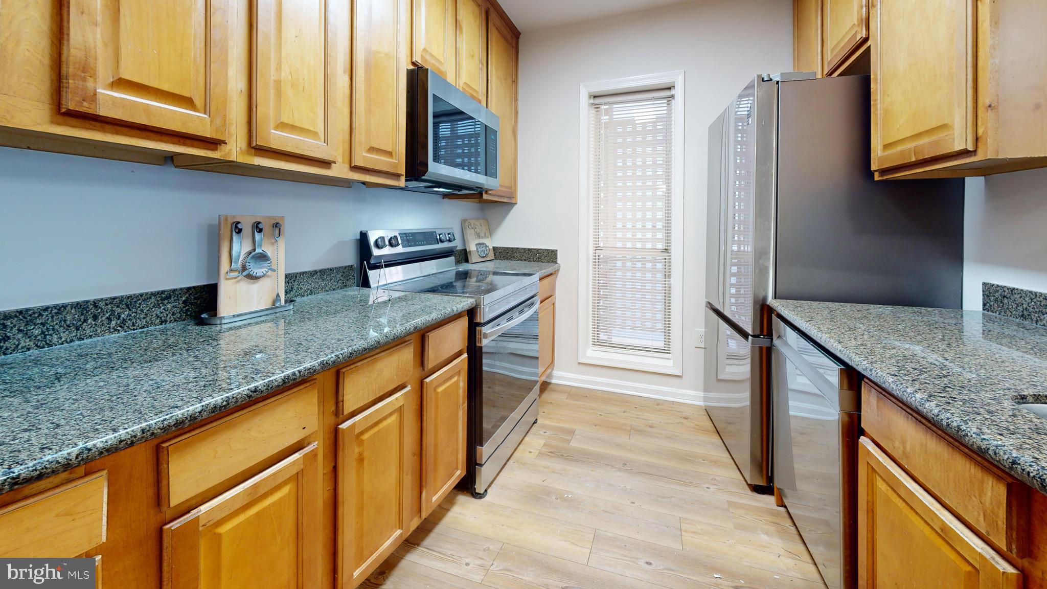3176 Summit Square Dr #4-C12