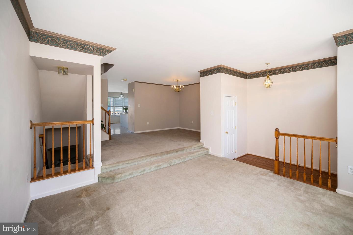 6153 SW Early Autumn Dr