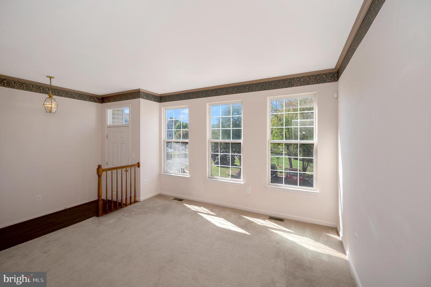 6153 SW Early Autumn Dr