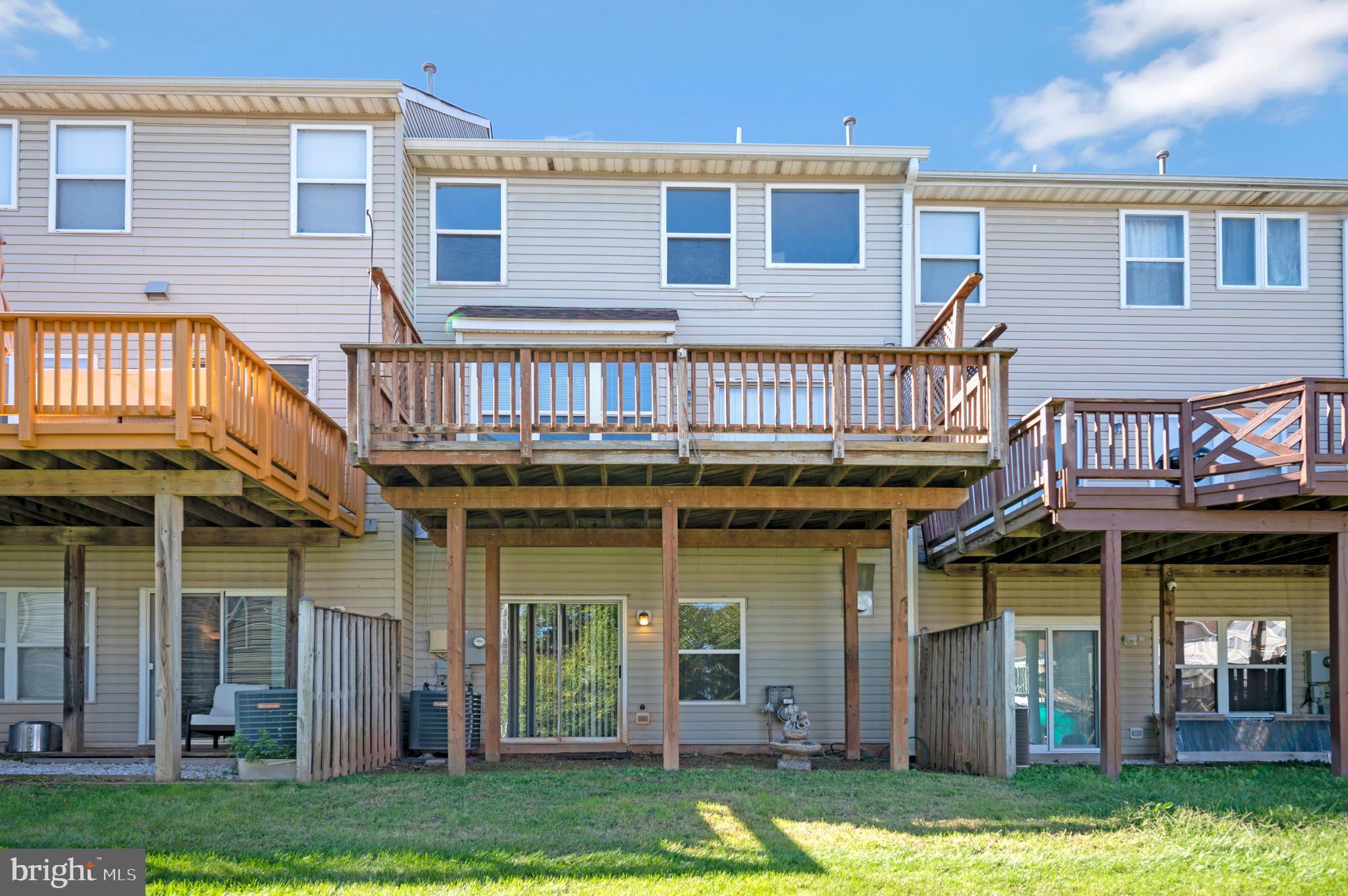 6153 SW Early Autumn Dr