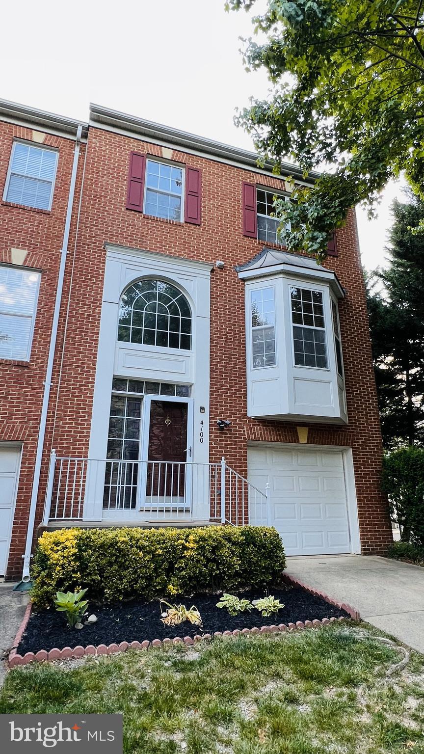 4100 FLOWER BOX CT