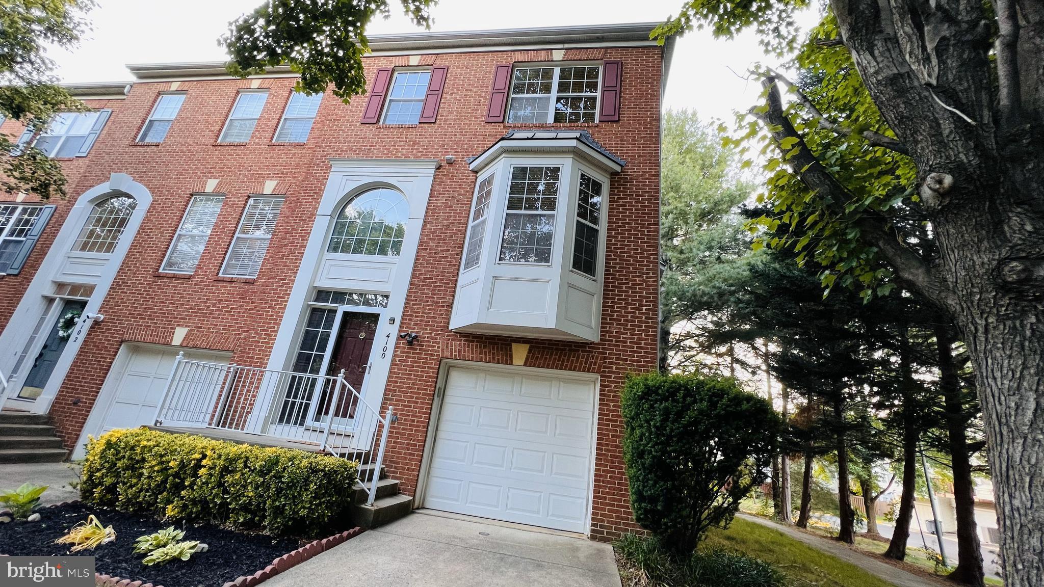 4100 FLOWER BOX CT