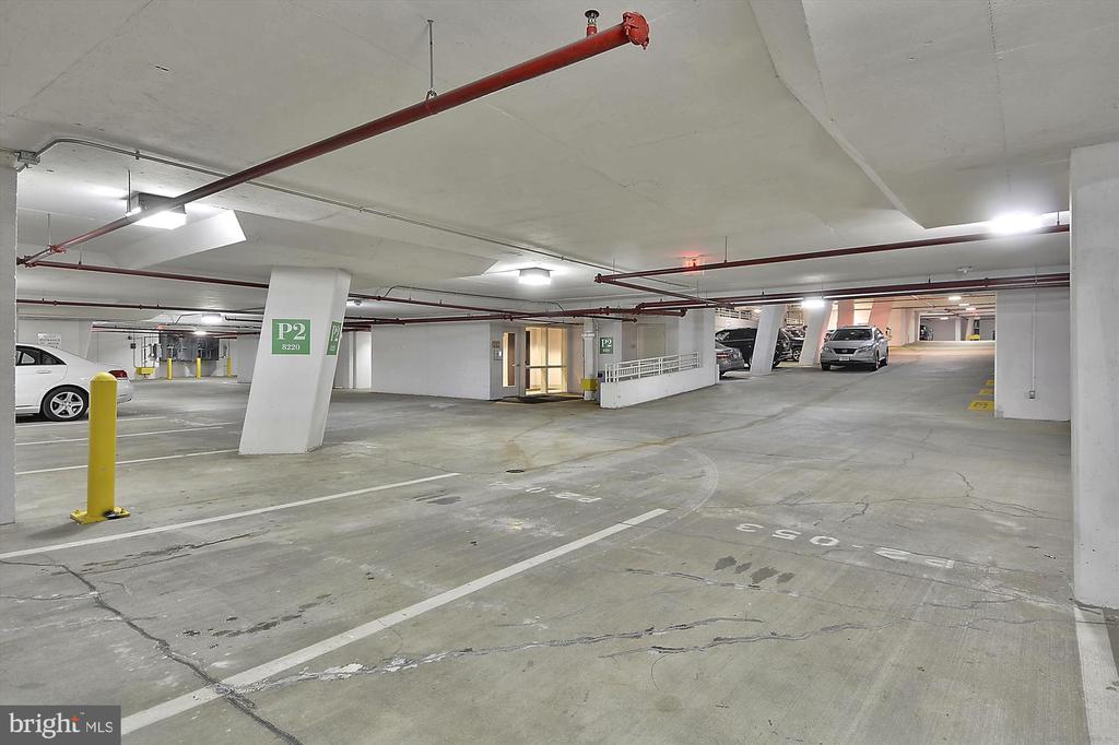 8220 Crestwood Heights Dr #618