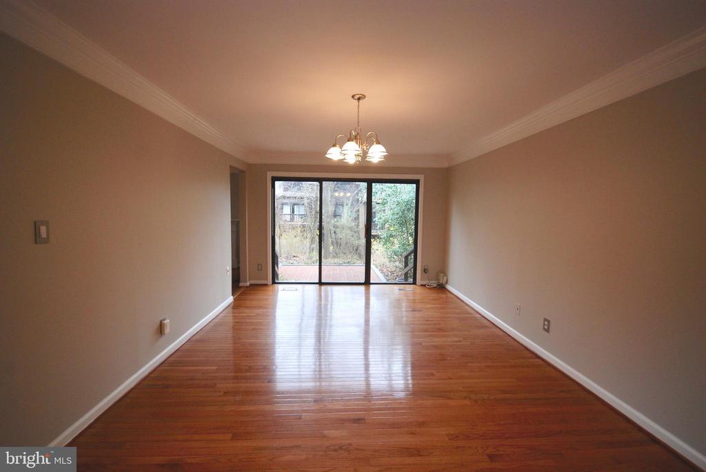1538 SCANDIA CIR