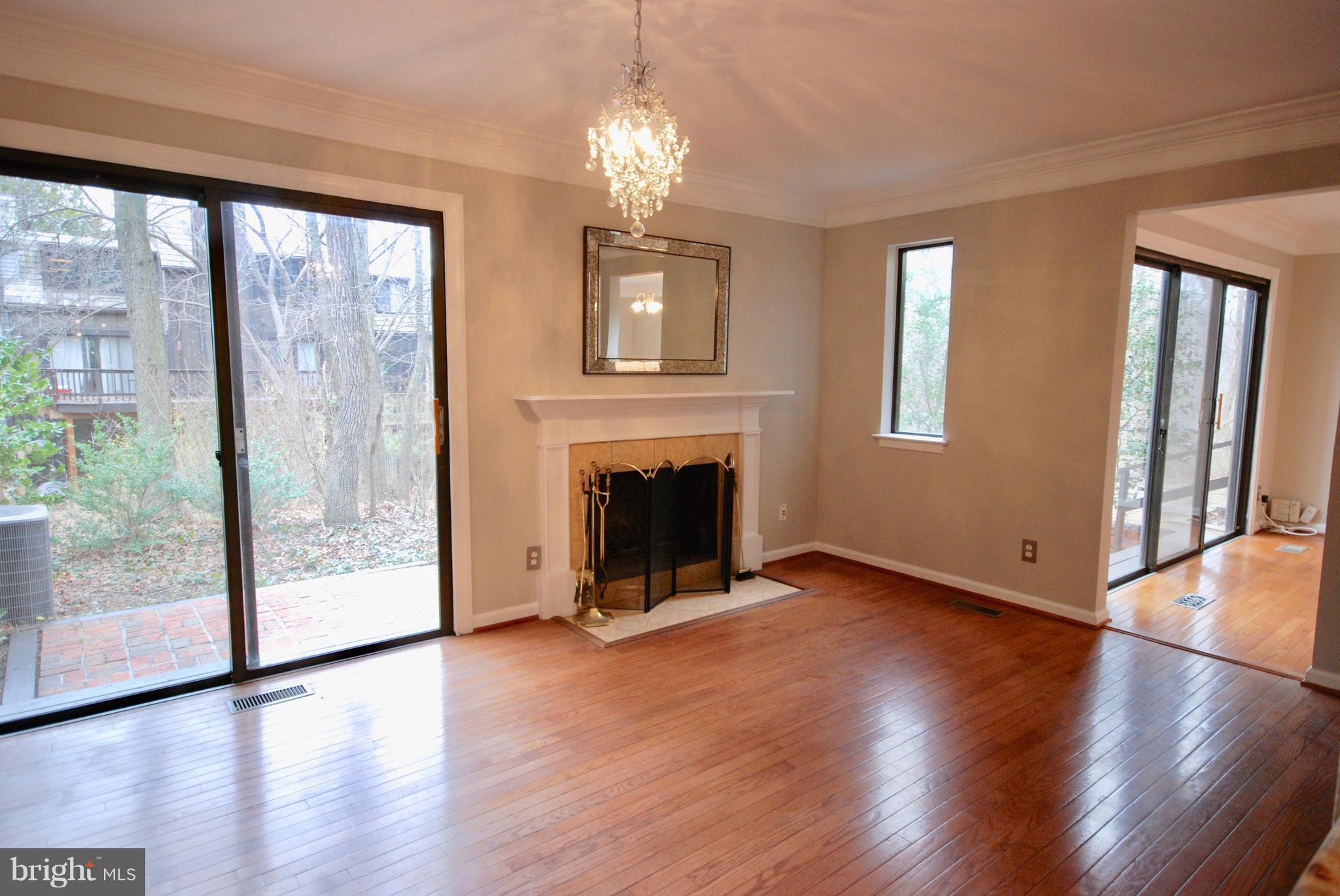 1538 SCANDIA CIR