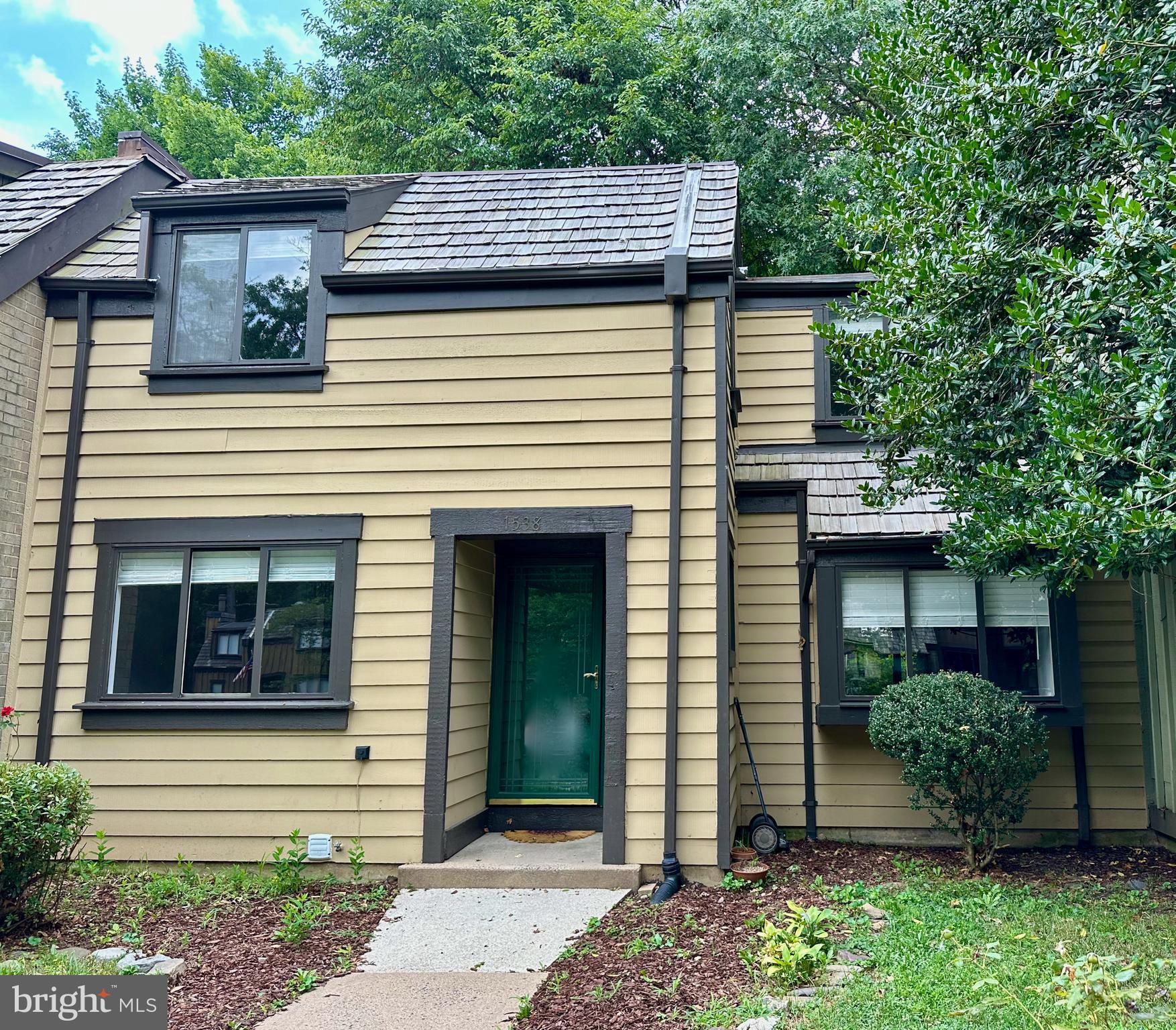 1538 SCANDIA CIR
